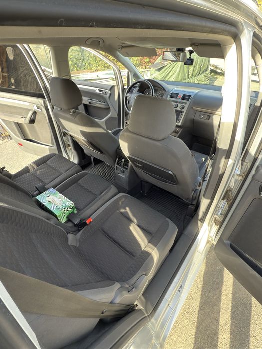 Volkswagen Touran 7 locuri