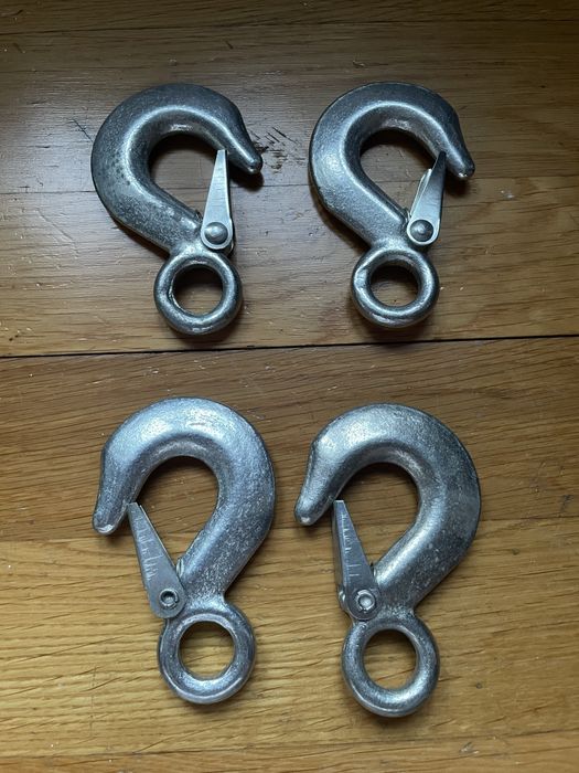 Крюки новые по 1000 тг