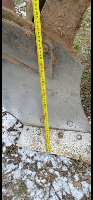 Vând plug cu 2 trupitâ.