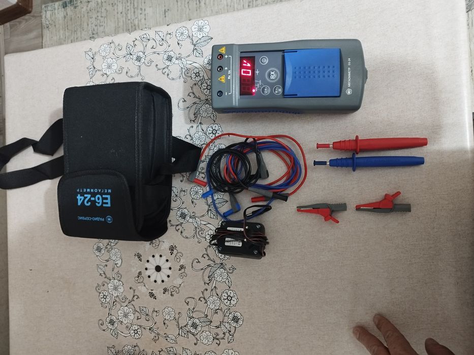 Продам Мегаомметр Е6-24.