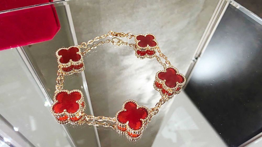Van Cleef & Arpels VCA Rose Gold Red 5 Vintage Alhambra Дамска Гривна