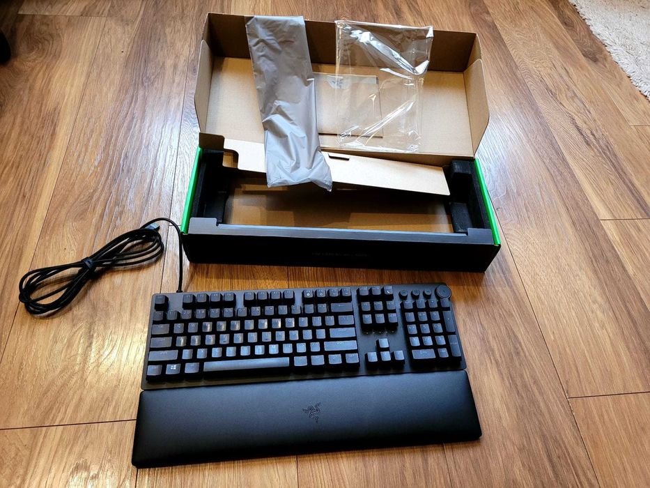 Tastatura Gaming Mecanica RAZER Huntsman V2, Red Optical Switch, negru