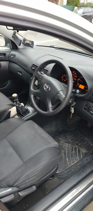 Toyota avensis T25