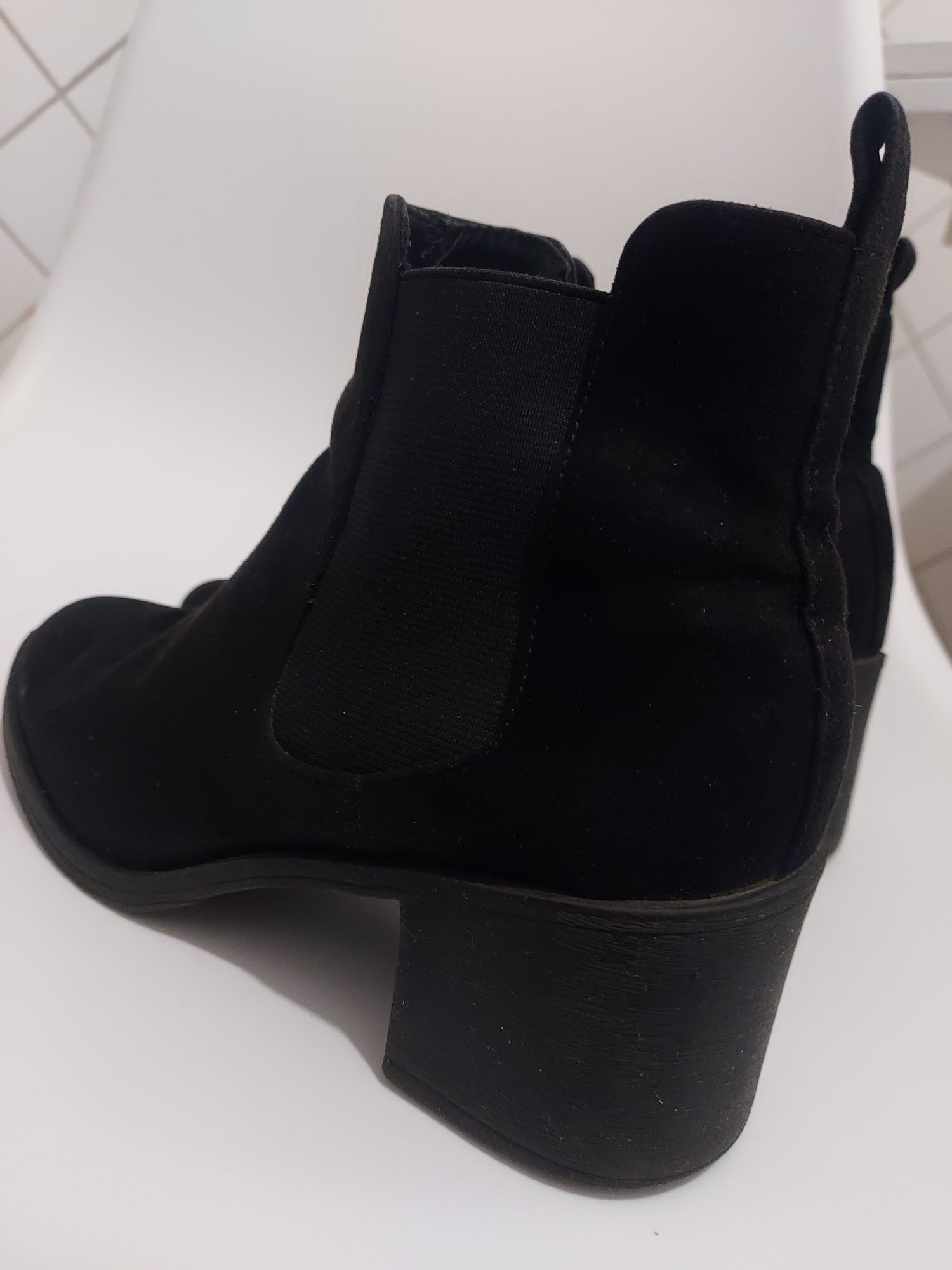 Botine cu toc gros 37