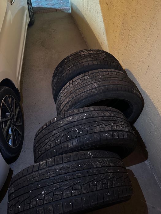 Комплект зимних шин