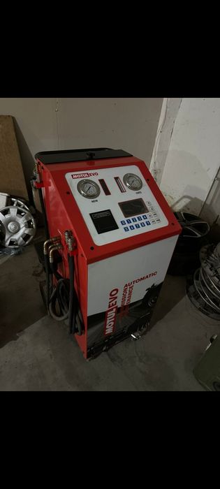 Vand aparat schimb ulei in cutii automate pt orice autovehicul.utilaje