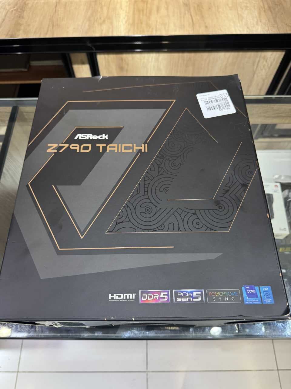 Топовая материнская плата ASRock Z790 Taichi WIFI DDR5