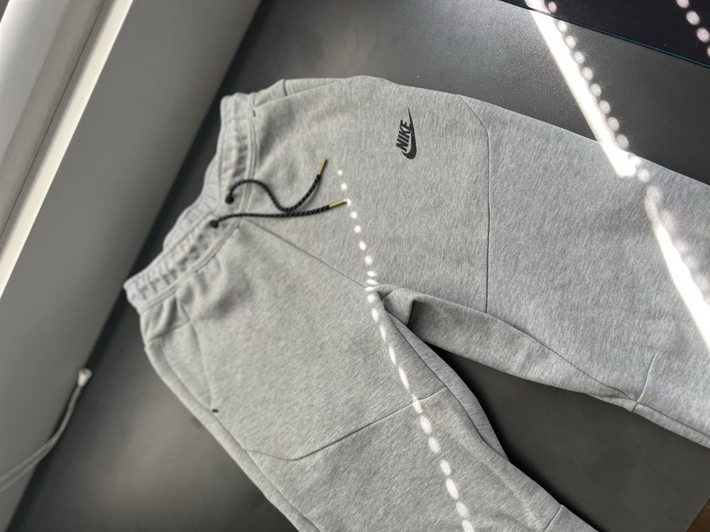 Nike tech fleece