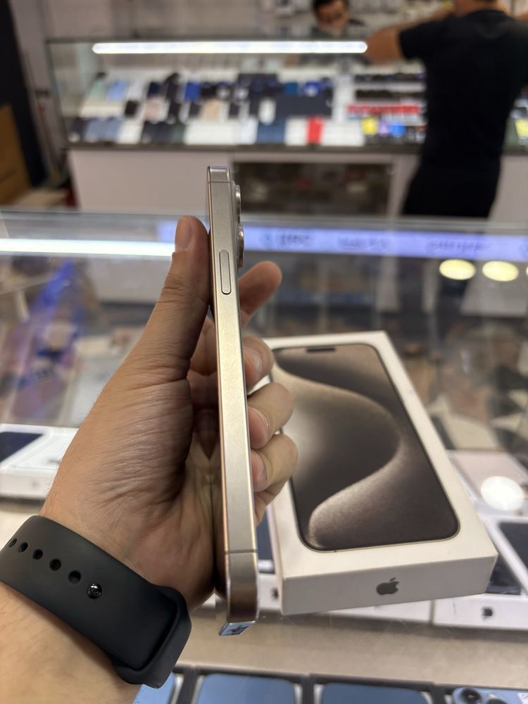 iPhone 15 Pro Max 512 gb natural