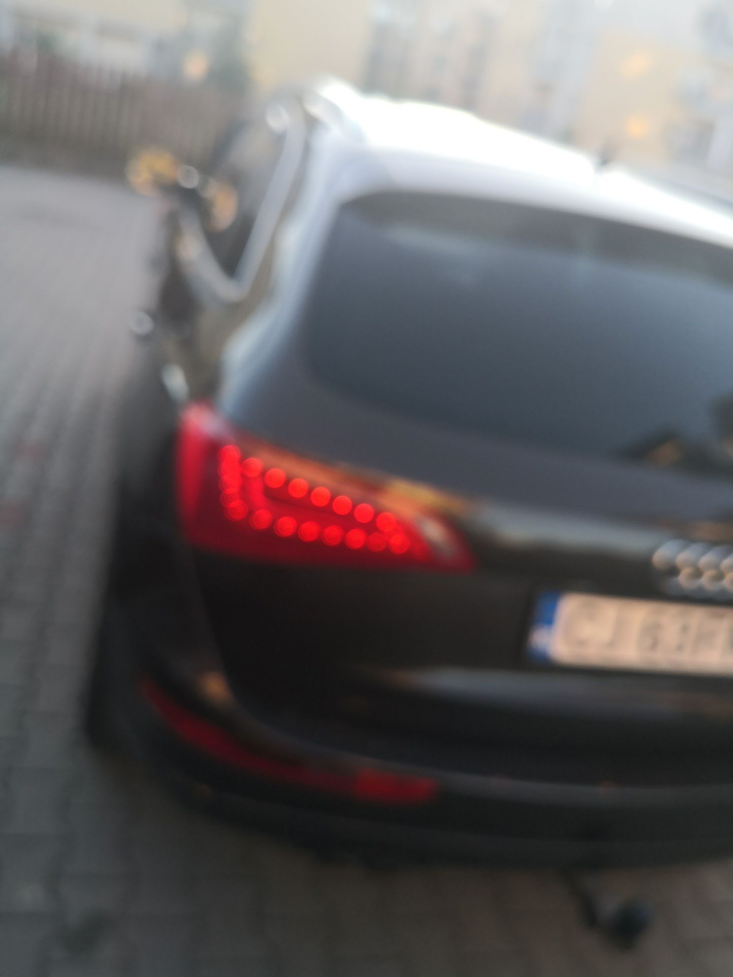 Vind Audi q5 luna 09 2011 pe carte 2011,247525 km, preț 13200 euro