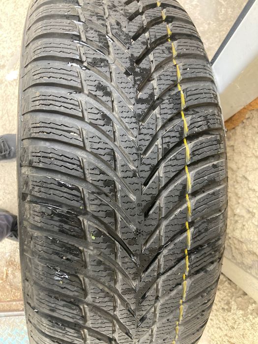 Комплект зимни гуми Nokian Snowproof 2 SUV 235/60/18 на 400-500 км