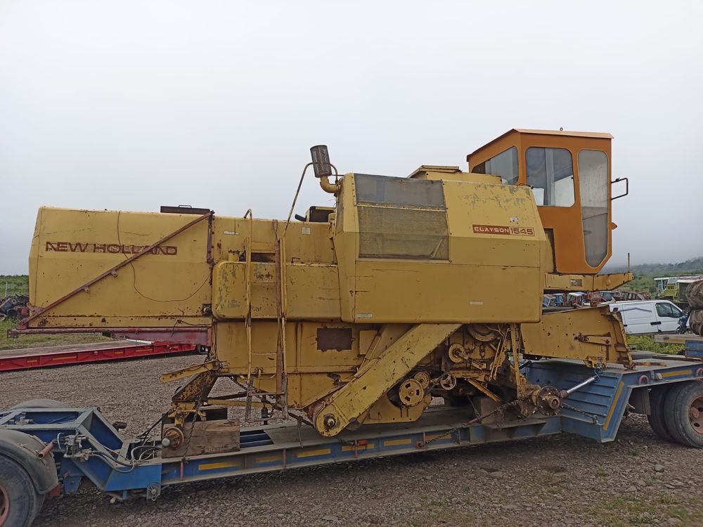 Dezmembrez Combina Agricola New Holland 1545