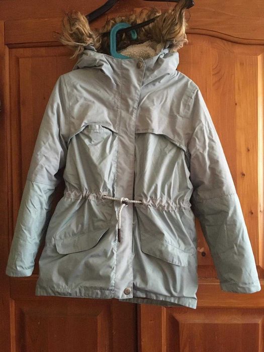 Geaca impermeabila de iarna Dechatlon 8 ani + manusi cadou