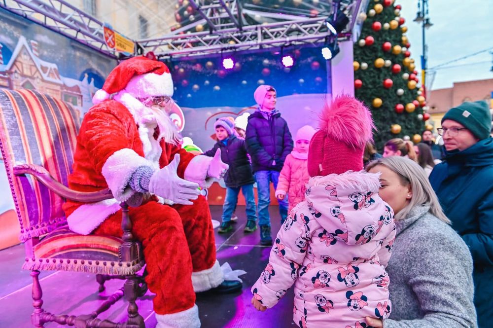 Moș Crăciun la evenimentul tău