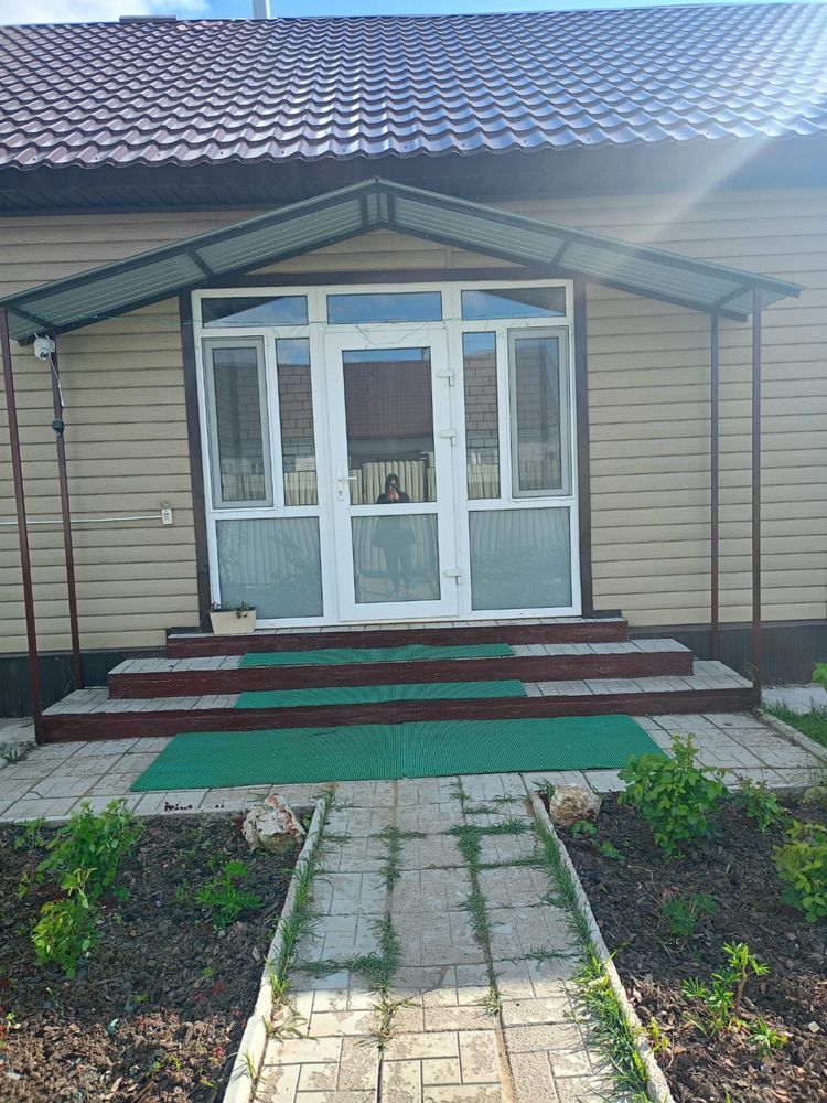 Продается дом,поселок солнечный.