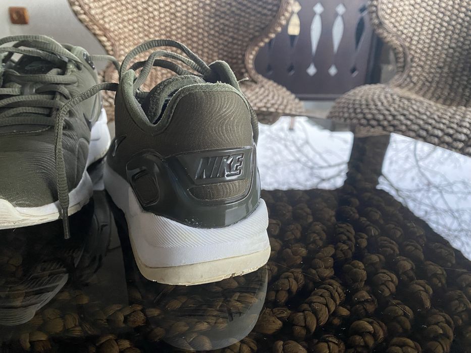 Спортни обувки Маратонки NIKE