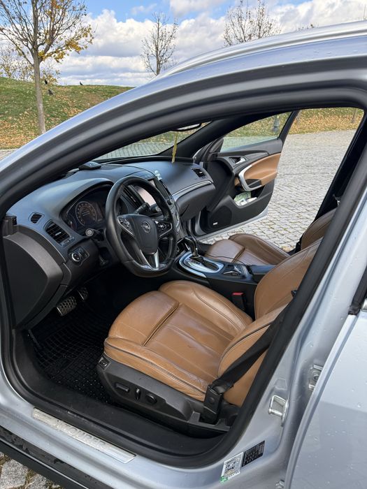 Opel Insignia 4x4 full options