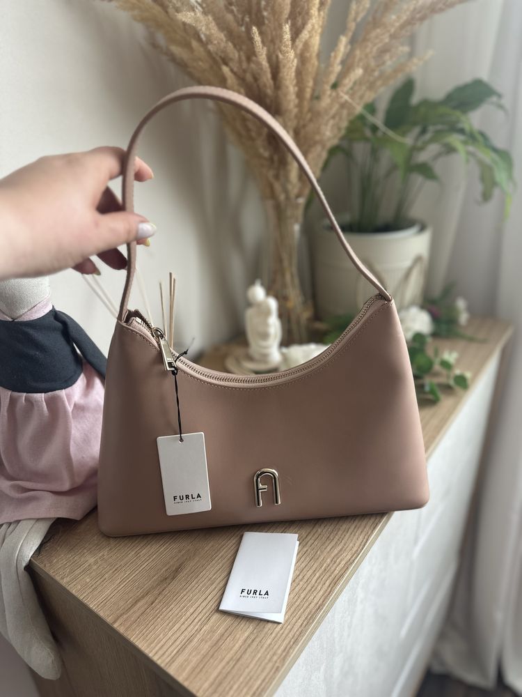 Furla нова с етикет