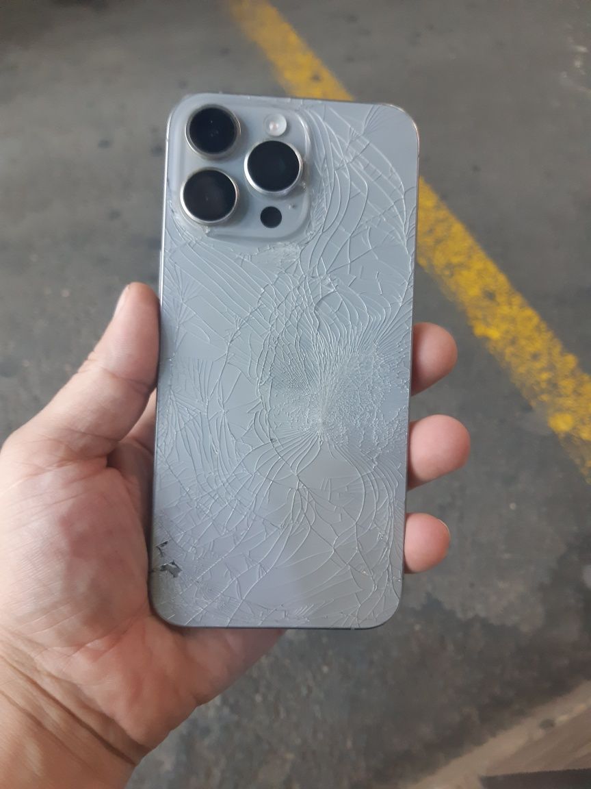 Iphone 15 pro max zapchasga