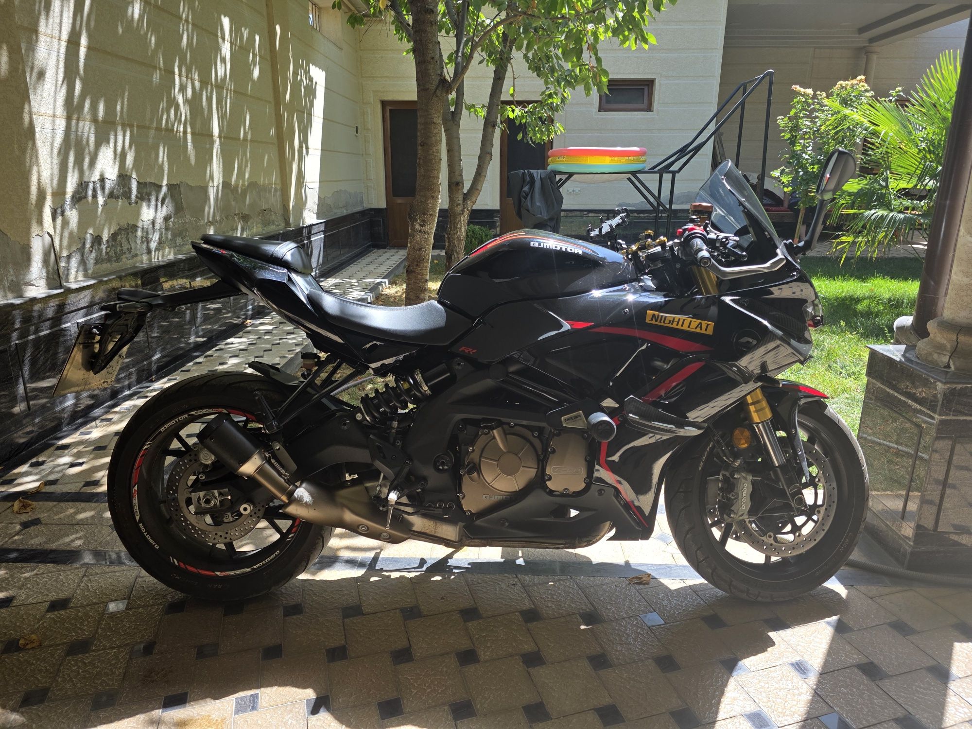Qj motor 600 rr ..