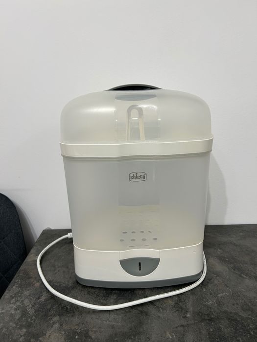 Sterilizator biberoane electric cu aburi Chicco