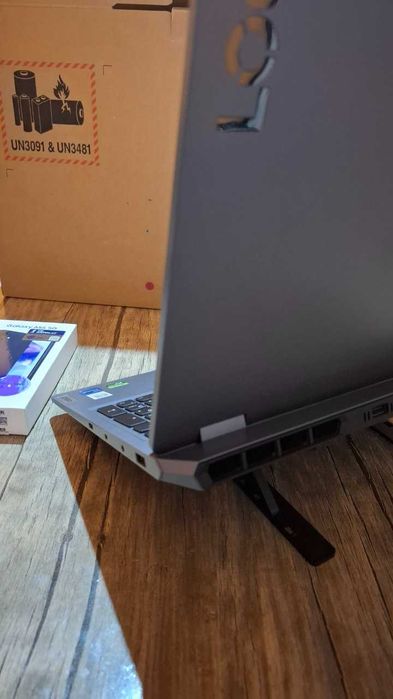 Lenovo Loq  12th Gen Intel(R) Core(TM) i5-12450HX (2.40 GHz)