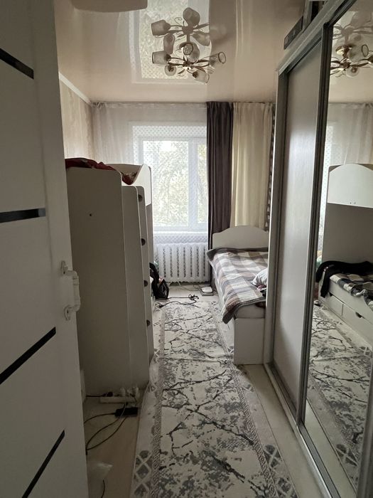 Продается квартира 3 комн в 5 микрорайоне