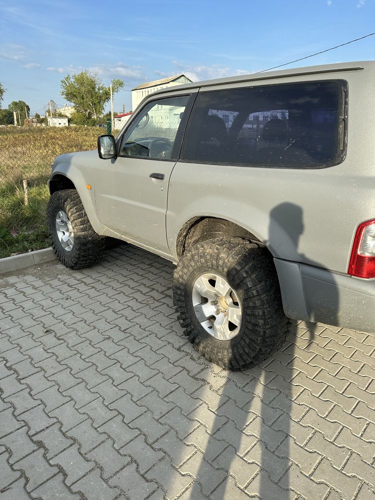 Nissan Patrol y61