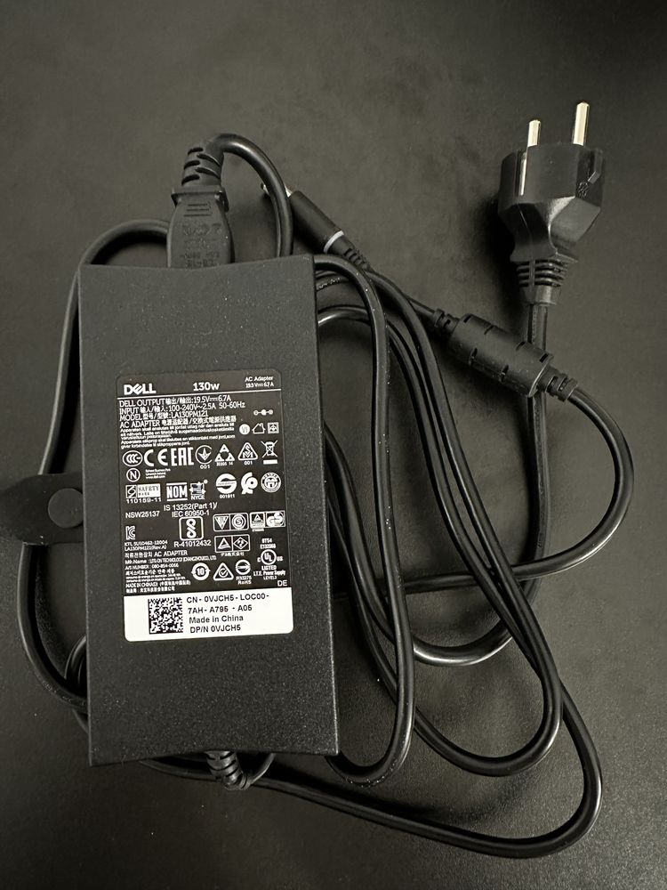 Docking Station DELL WD15 + Încarcator 130W