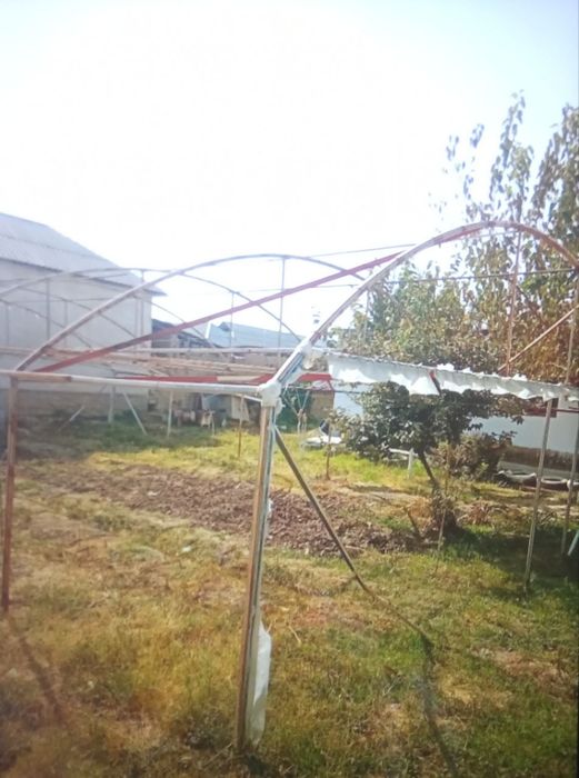 Parnik 1sotx sotiladi