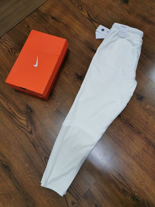 Pantaloni Nike Paris Saint Germain damă M albi – trening sport
