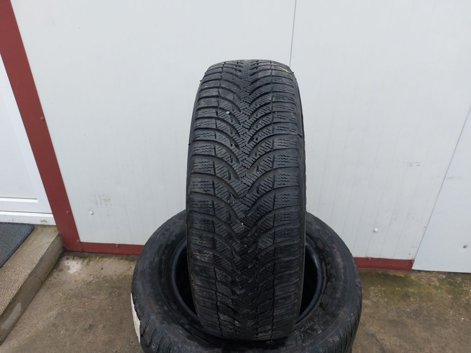 125 lei bucata! Set anvelope M+S/IARNA 205 60 16 Michelin