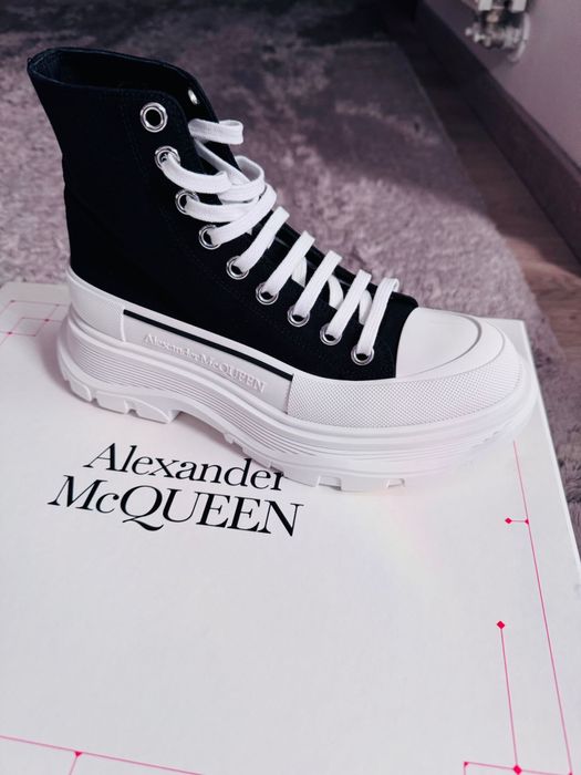 Vand tenisi autentici Alexander Mcqueen noi full box,marimea 37.5