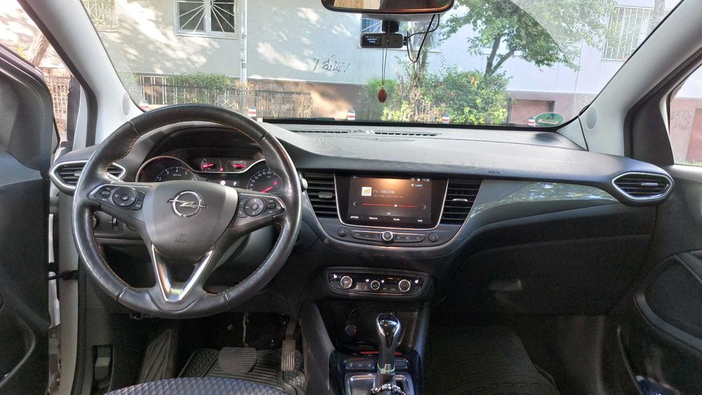 Opel crossland x 1.5 automat