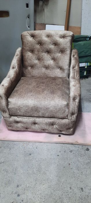 Retapitez canapele, fotolii,scaune,pat matrimonial