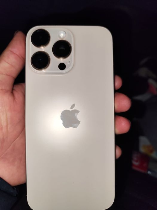 Iphone 16 про макс 256 гиг  год гарантия