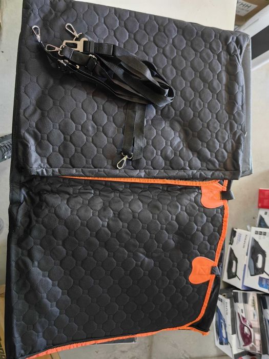 Car Seat Cover за кучета – защита за колата и комфорт за любимеца ти