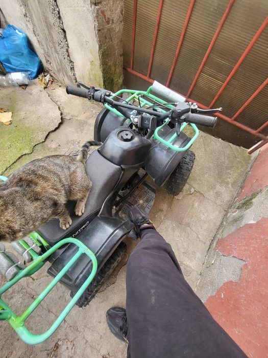 Vând ATV 49cc, foarte puțin folosit
