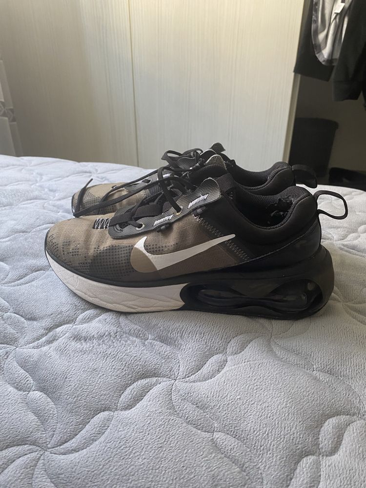Vand Adidasi nike air max 2021