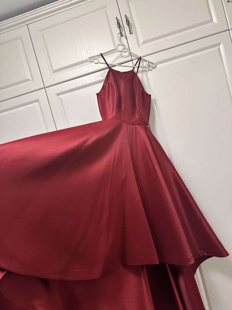 Vând rochie elegantă