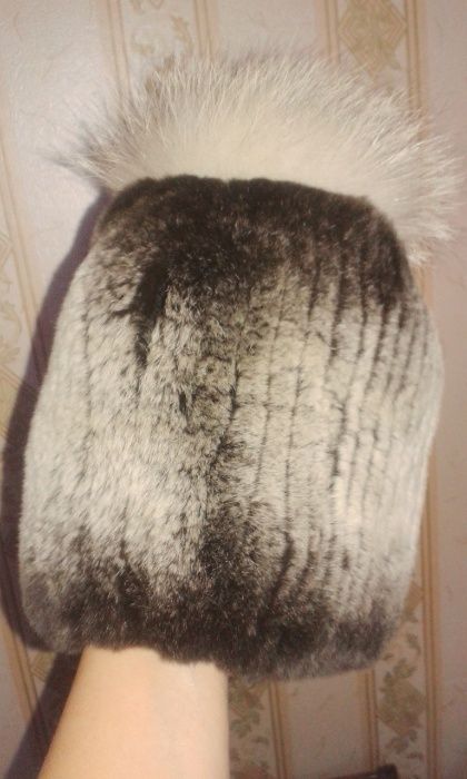 продам новую меховую шапку зимнюю женскую