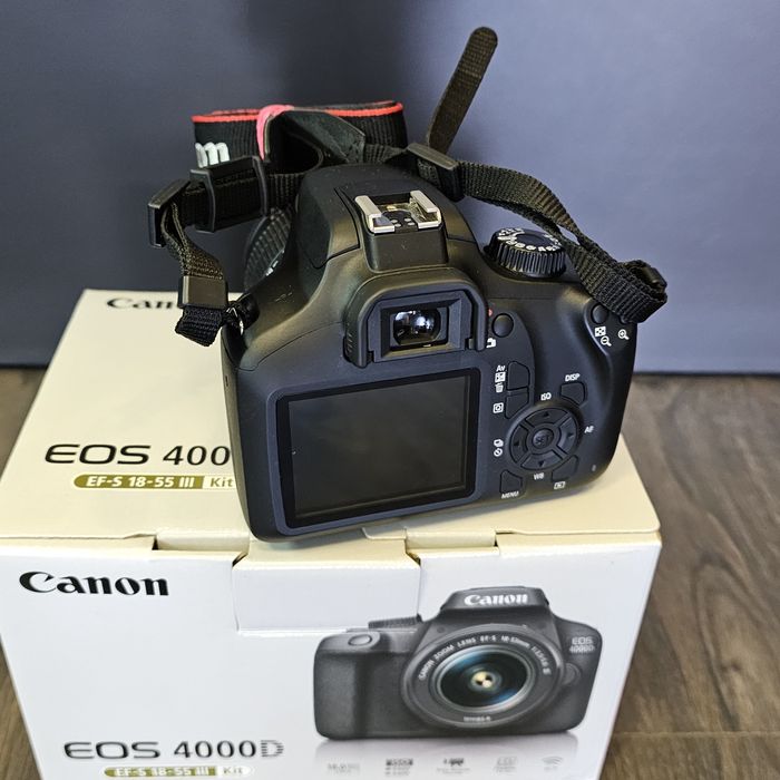 Amanet F28: Aparat foto DSLR Canon EOS 4000D + OB 18-55mm (P)