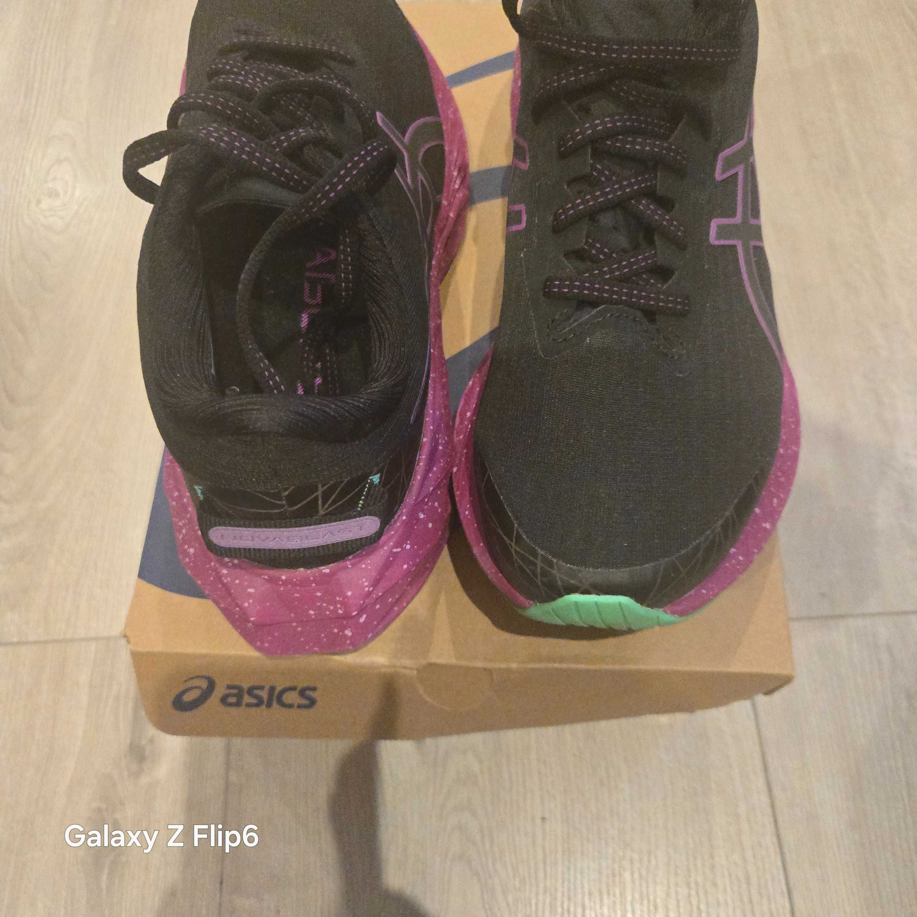 Маратонки  Asics Nova blast 4