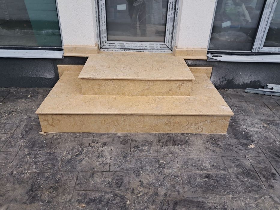 Glafuri,blaturi, trepte, pardoseli din marmură și granit la comanda