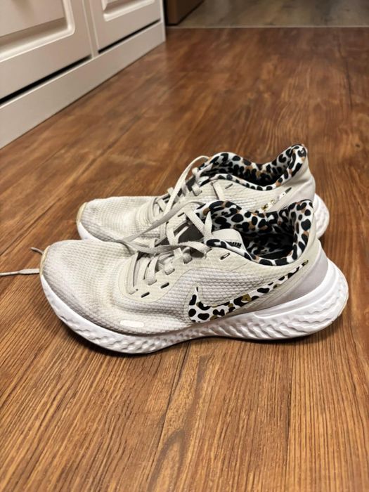 Дамски маратонки