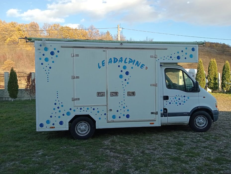 Autilitara fast food stradal