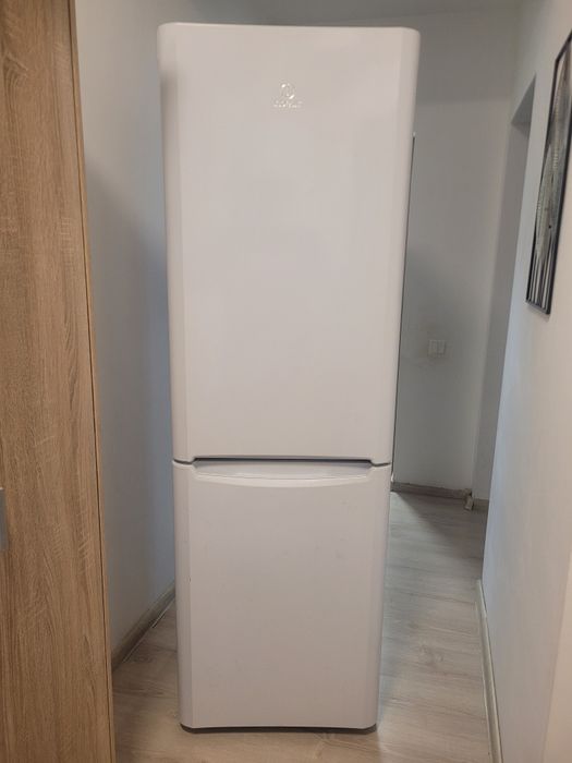 Combina frigorifica Indesit (frigider)