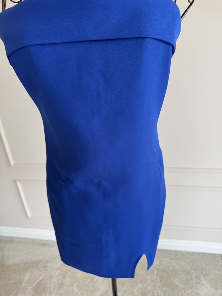 Рокли Zara, тип нощница / червена и синя Zara