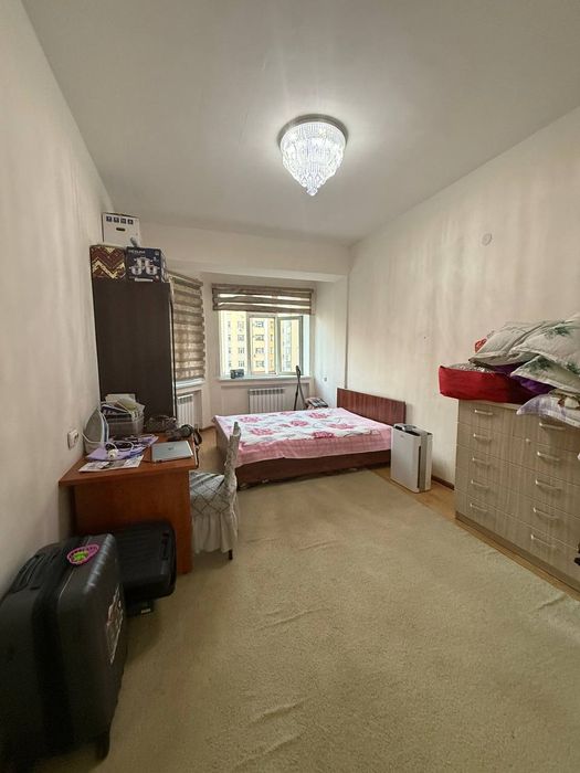 Сергели 6а уй сотилади