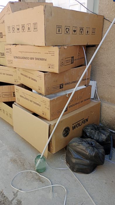 заберу бесплатно разные чистые картонные коробки  разных размеров